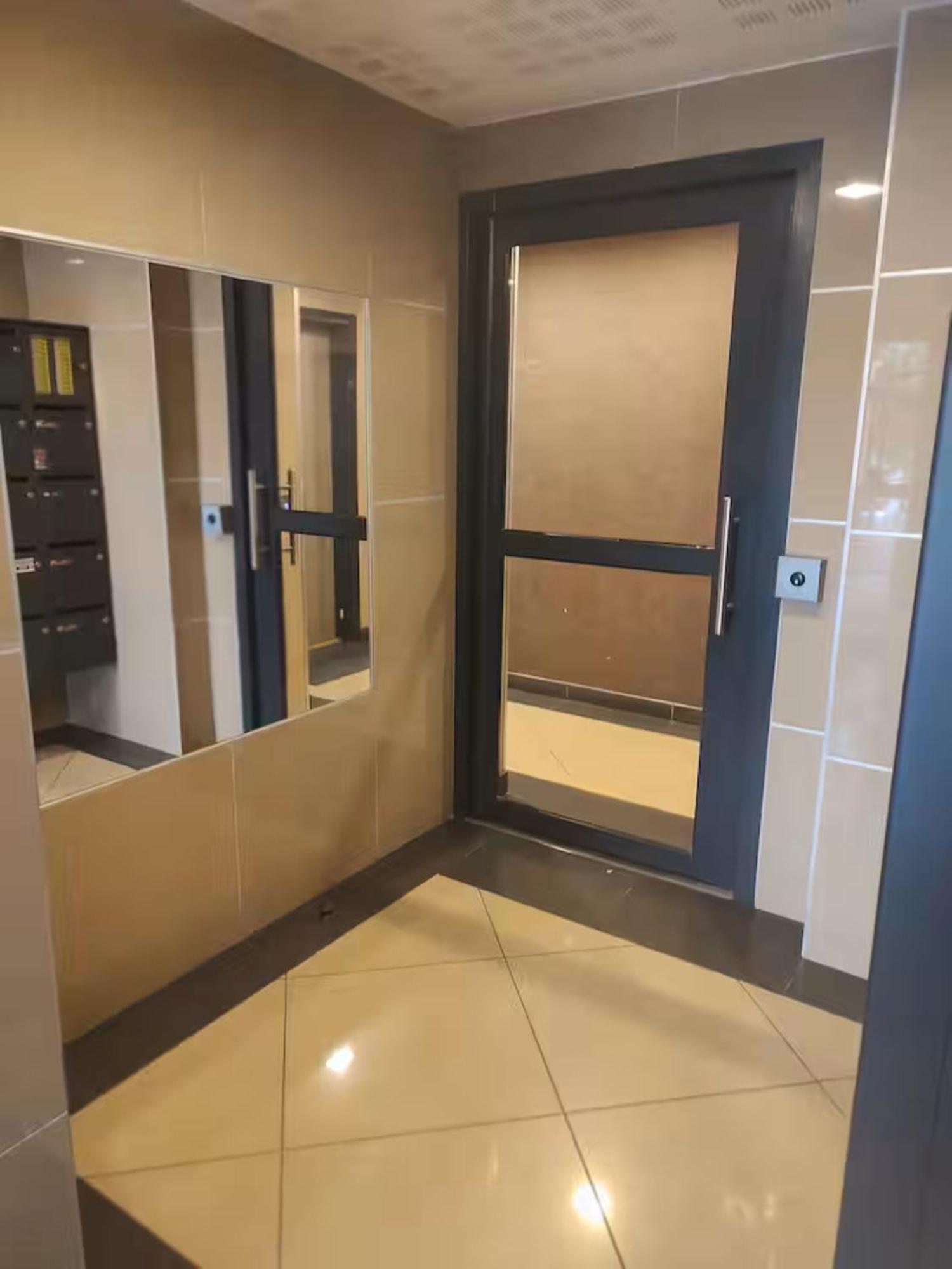 A 10 Mins D'Aeroport D'Orly Logement Lumineux Chaleureux アティス・モンス エクステリア 写真